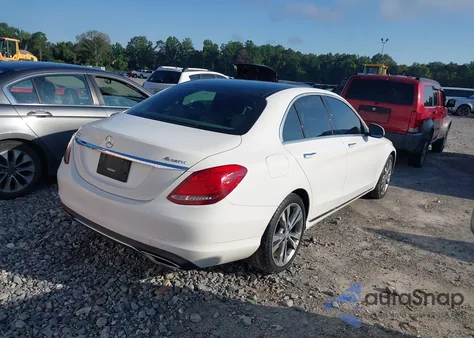 2015 Mercedes-Benz C 300 4Matic/Luxury 4Matic/Sport 4Matic from USA, damaged, VIN 55SWF4KB9FU039001